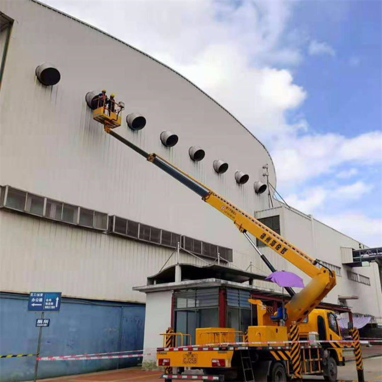 巴中高空作业车出租服务：专业广告牌安装解决方案