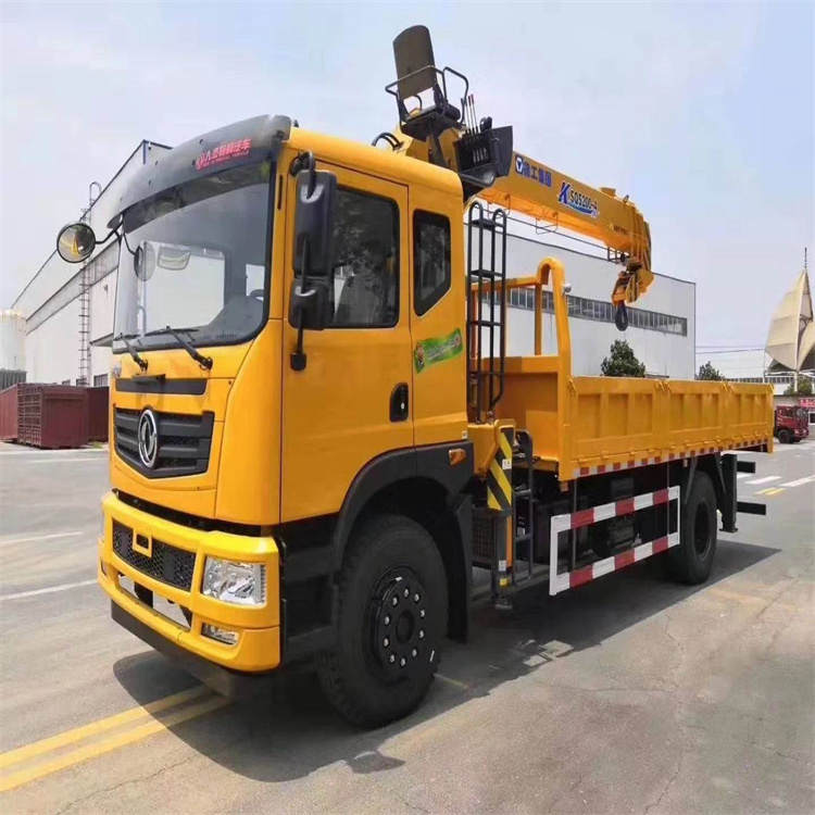 巴中附近找一辆随车吊出租