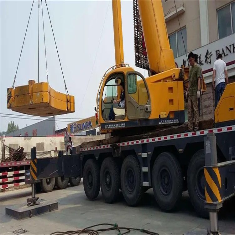 巴中当地吊车出租|机器吊装|75吨|工厂搬迁服务