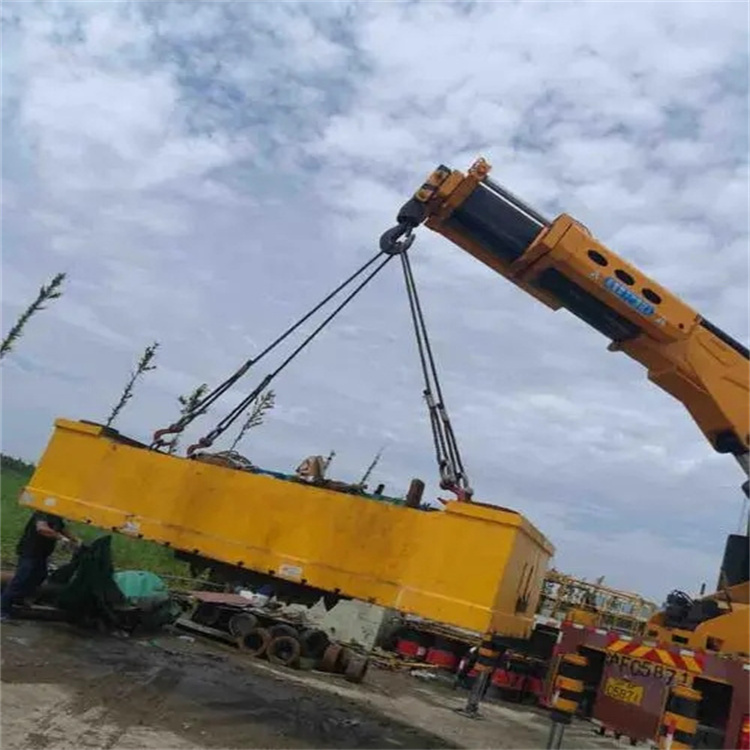 巴中随车吊吊集装箱怎么吊