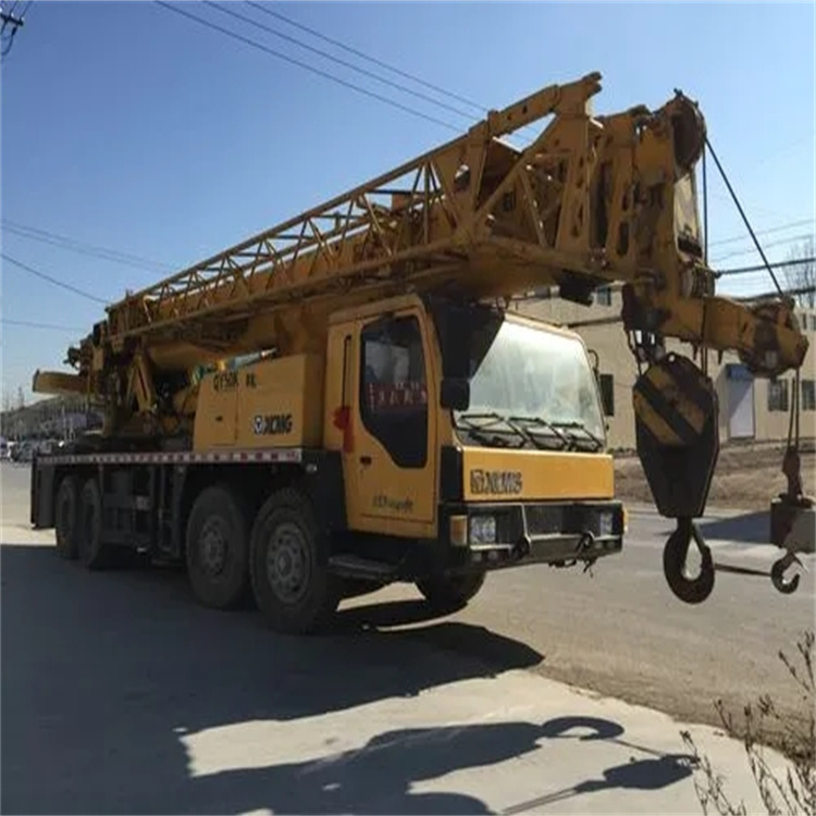 巴中哪里有专业吊车出租